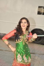 Monica Bedi at Star Plus Dandia shoot in Malad, Mumbai on 15th Oct 2012 (137).JPG